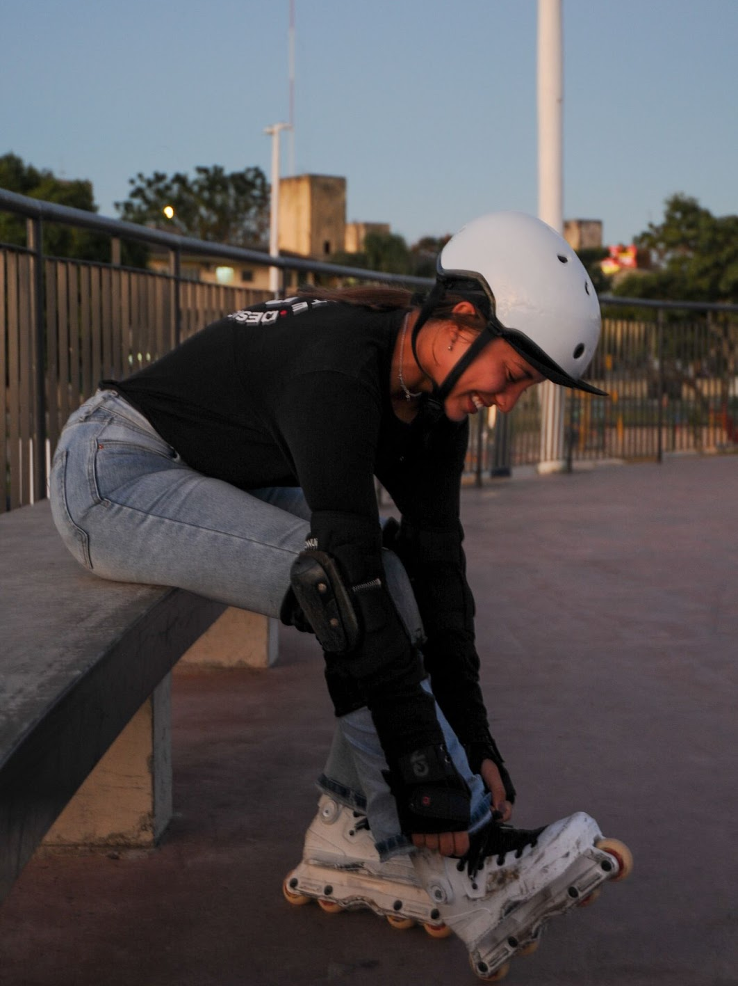 Campeã mundial de patins ensina o esporte gratuitamente em Florianópolis