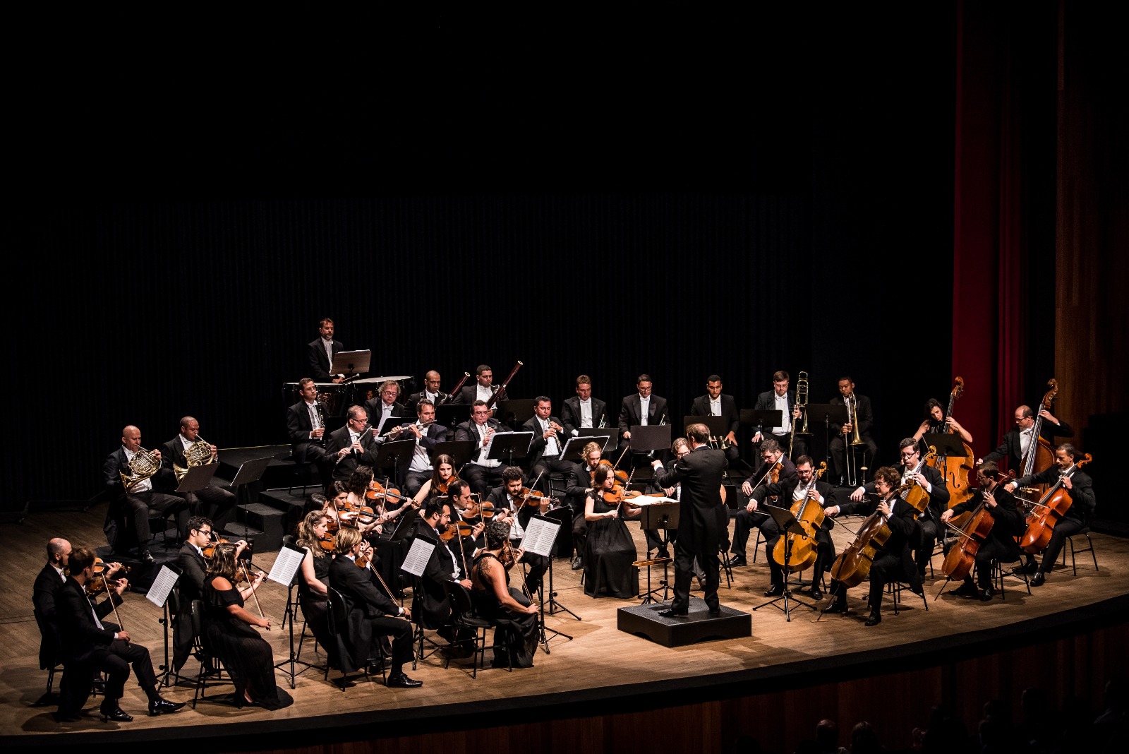 Camerata Florianópolis volta ao teatro do CIC com concerto de música clássica
