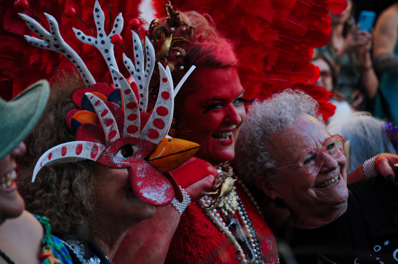 As bruxas tomam conta das ruas do Centro no 4ª Cortejo Alegórico Grande Baile Místico