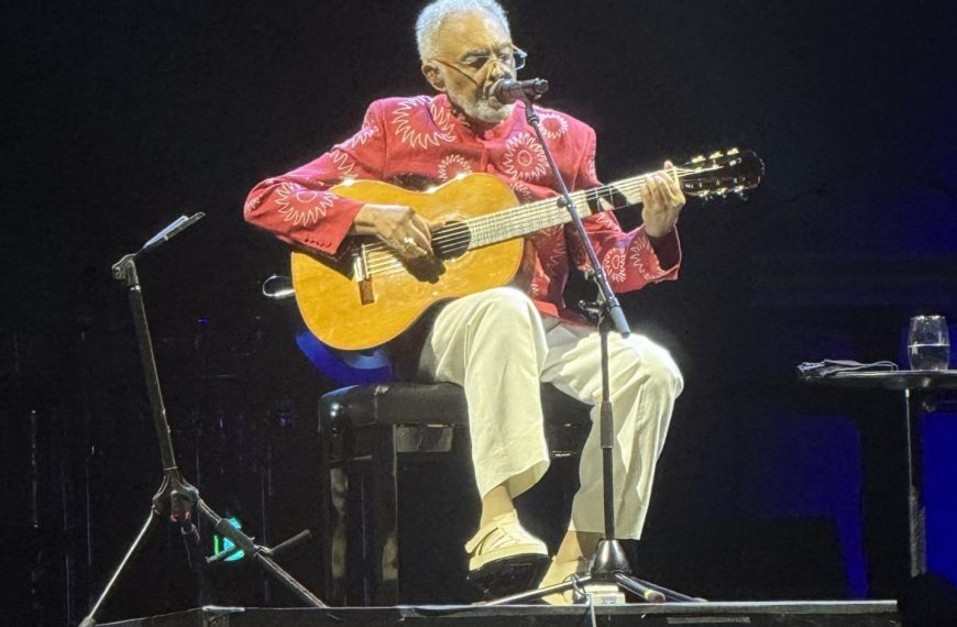 Gilberto Gil traz cor e energia positiva para São Paulo em sua última turnê