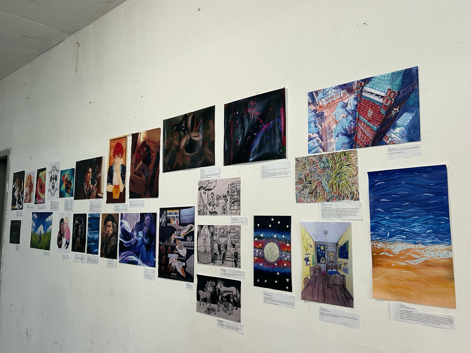 Artes feitas por alunos ganham espaço em exposição na UFSC